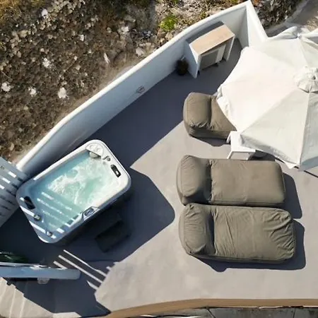 Solasta #2 With Jacuzzi In Santorini Akrotírion