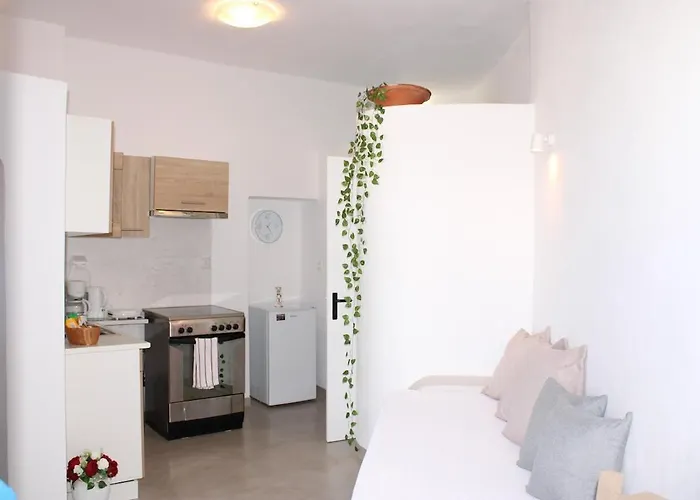 Solasta #2 With Jacuzzi In Santorini *