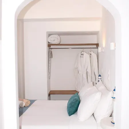 Solasta #2 With Jacuzzi In Santorini